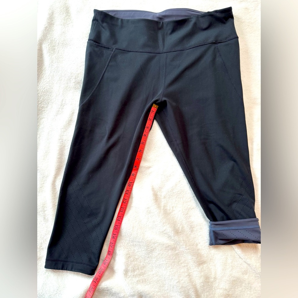 Title Nine Mad Dash reversible leggings. Size XL.